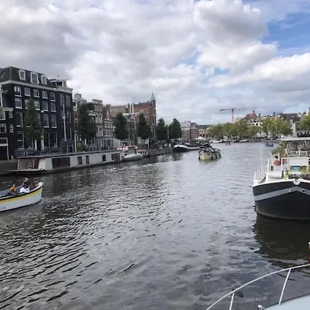 Boat & Breakfast Bed & Breakfast