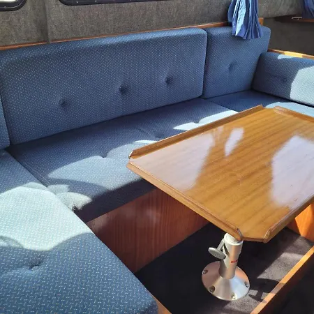 Boat & Breakfast Bed & Breakfast