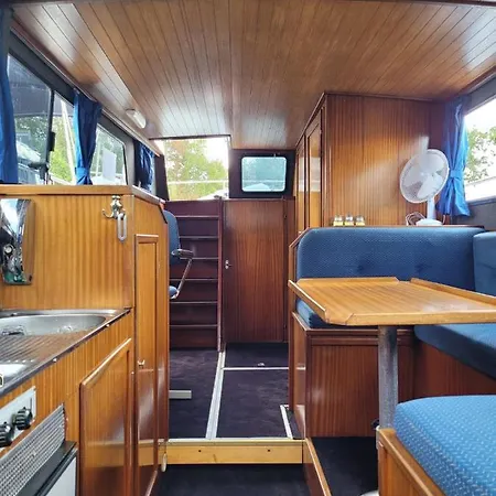 Boat & Breakfast Bed & Breakfast Amsterdam