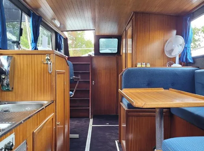 Boat & Breakfast ゲストハウス アムステルダム