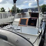 Boat & Breakfast