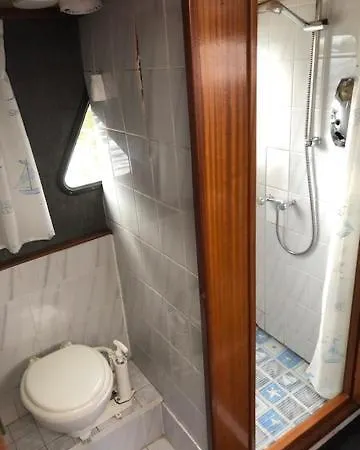 بيت ضيافة Boat & Breakfast