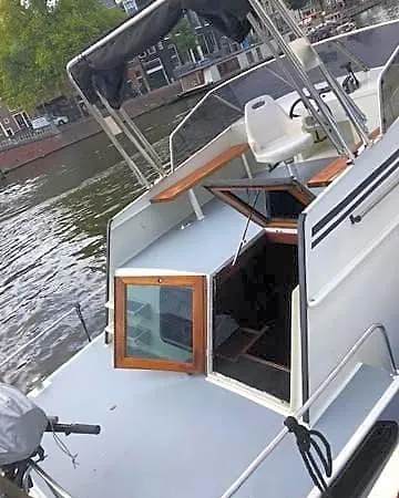 Boat & Breakfast