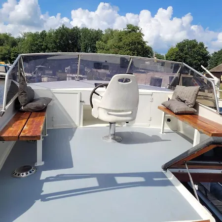 Boat & Breakfast Bed & Breakfast Amsterdam